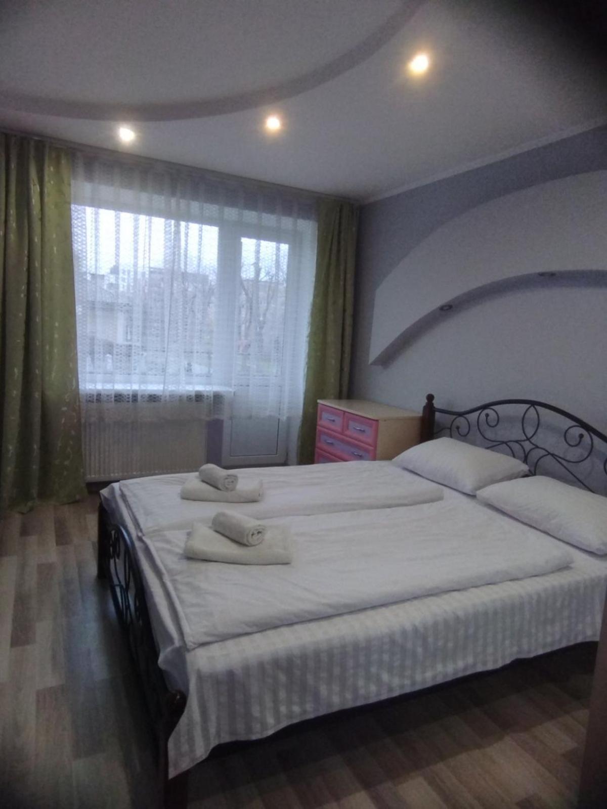 Дизайнерська Квартира У Центрі Міста Uzhhorod Exterior foto